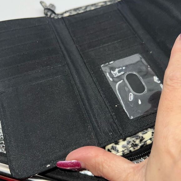 Kenneth Cole Reaction Snow Leopard Zip Around Wallet - Picture 3 of 8